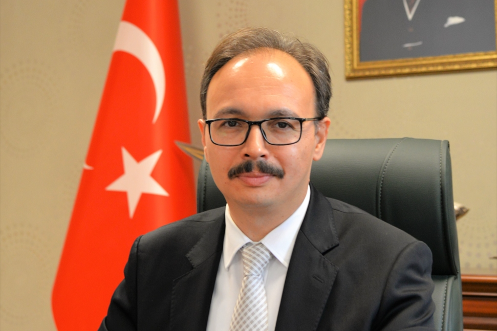 Siirt Belediye Başkanı değişti! Başkanın ilk kararı gündem oldu