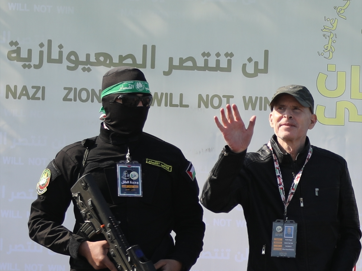 Serbest kalan İsrailli esir Kassam Tugayları'na teşekkür etti