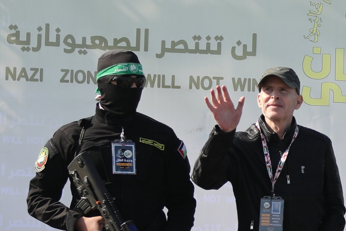 Serbest kalan İsrailli esir Kassam Tugayları'na teşekkür etti