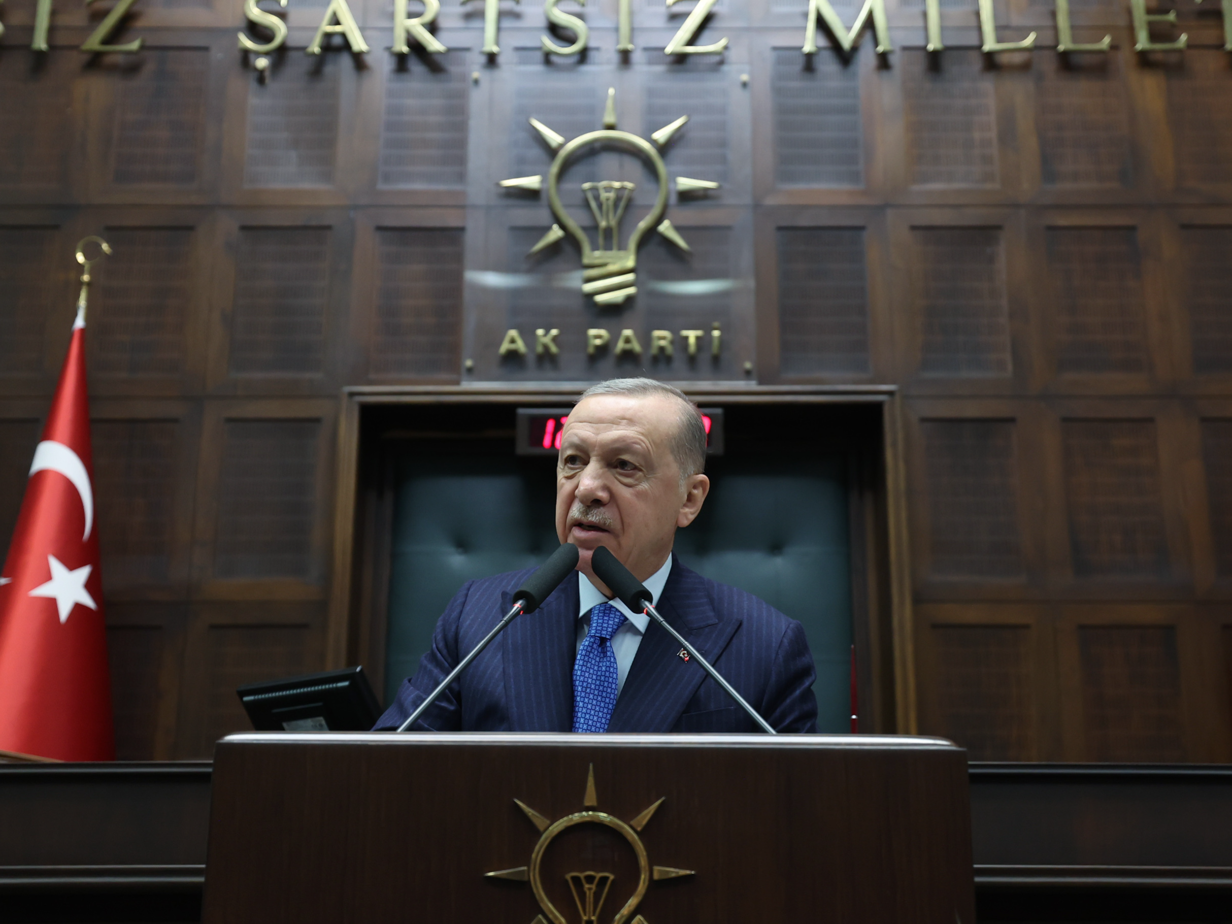 Erdoğan'dan grup toplantısında net mesajlar