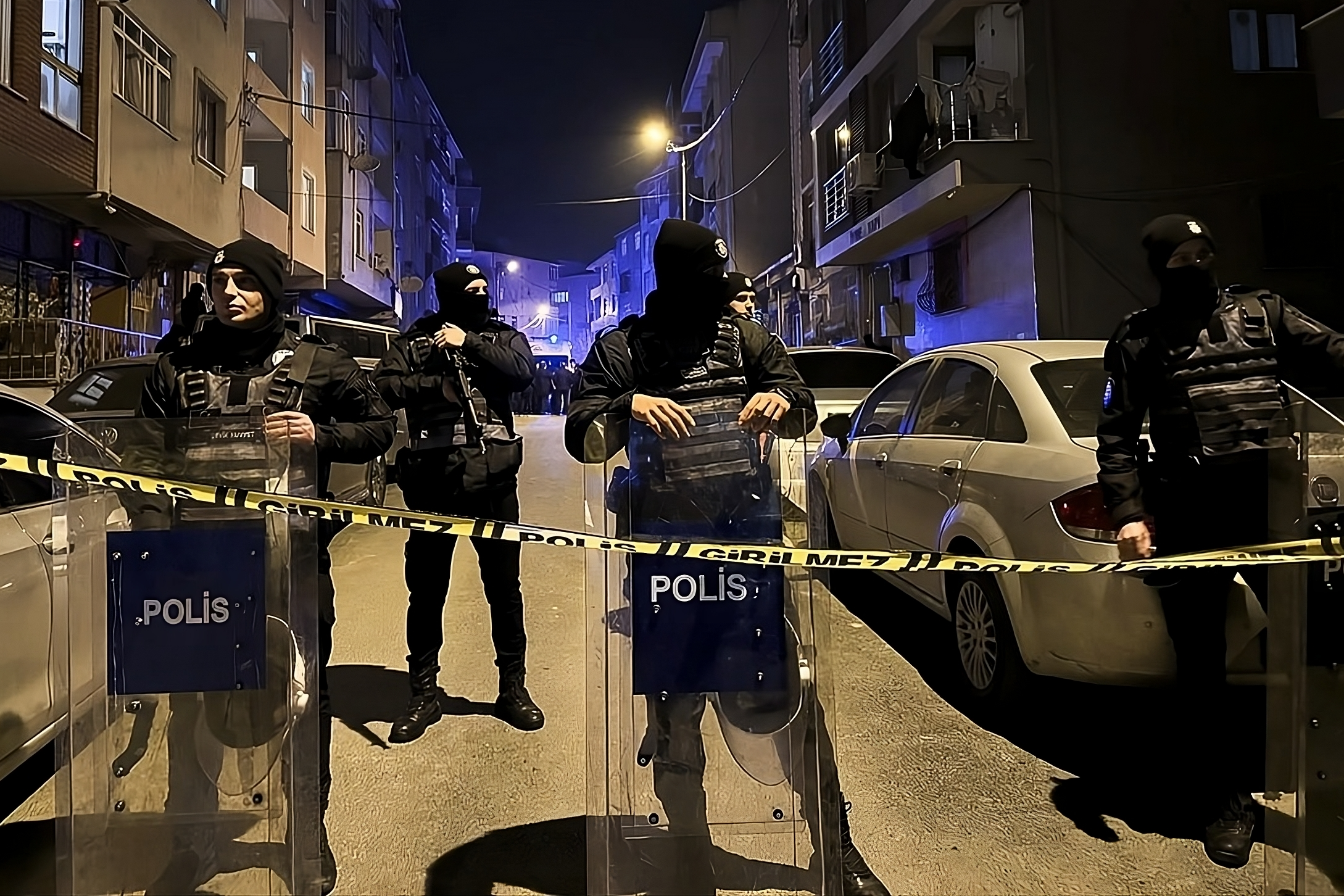 İstanbul'da aile faciası: Evden 4 kişinin cesedi çıktı