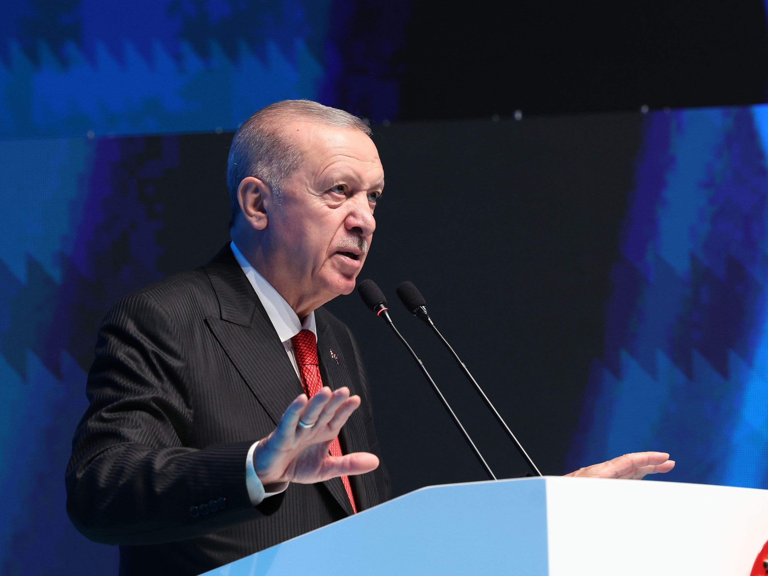Cumhurbaşkanı Erdoğan: Özgür Özel 2. sarı kartı görecek