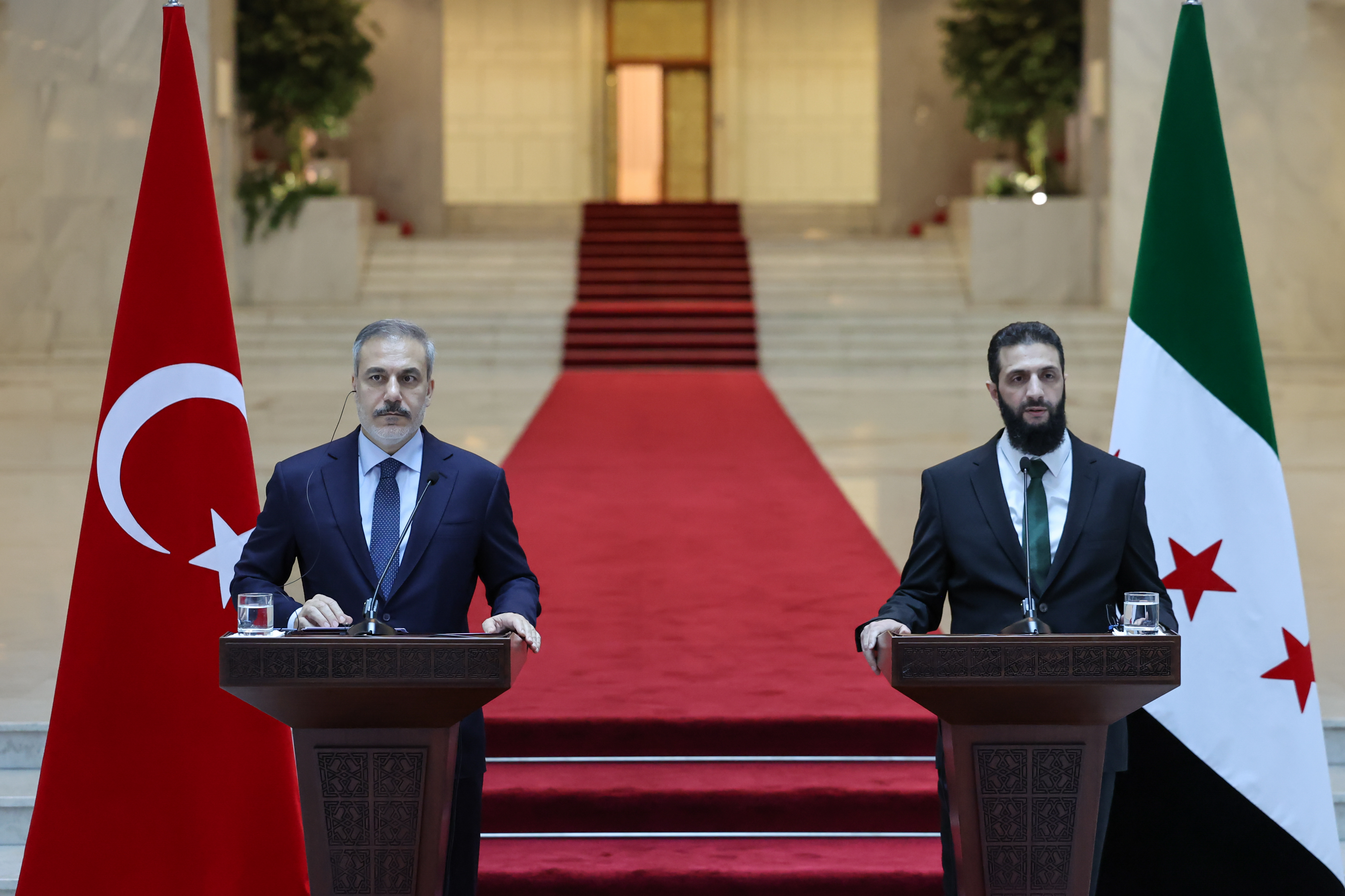 Suriye Cumhurbaşkanı PKK/YPG'yi yok edeceklerini açıkladı