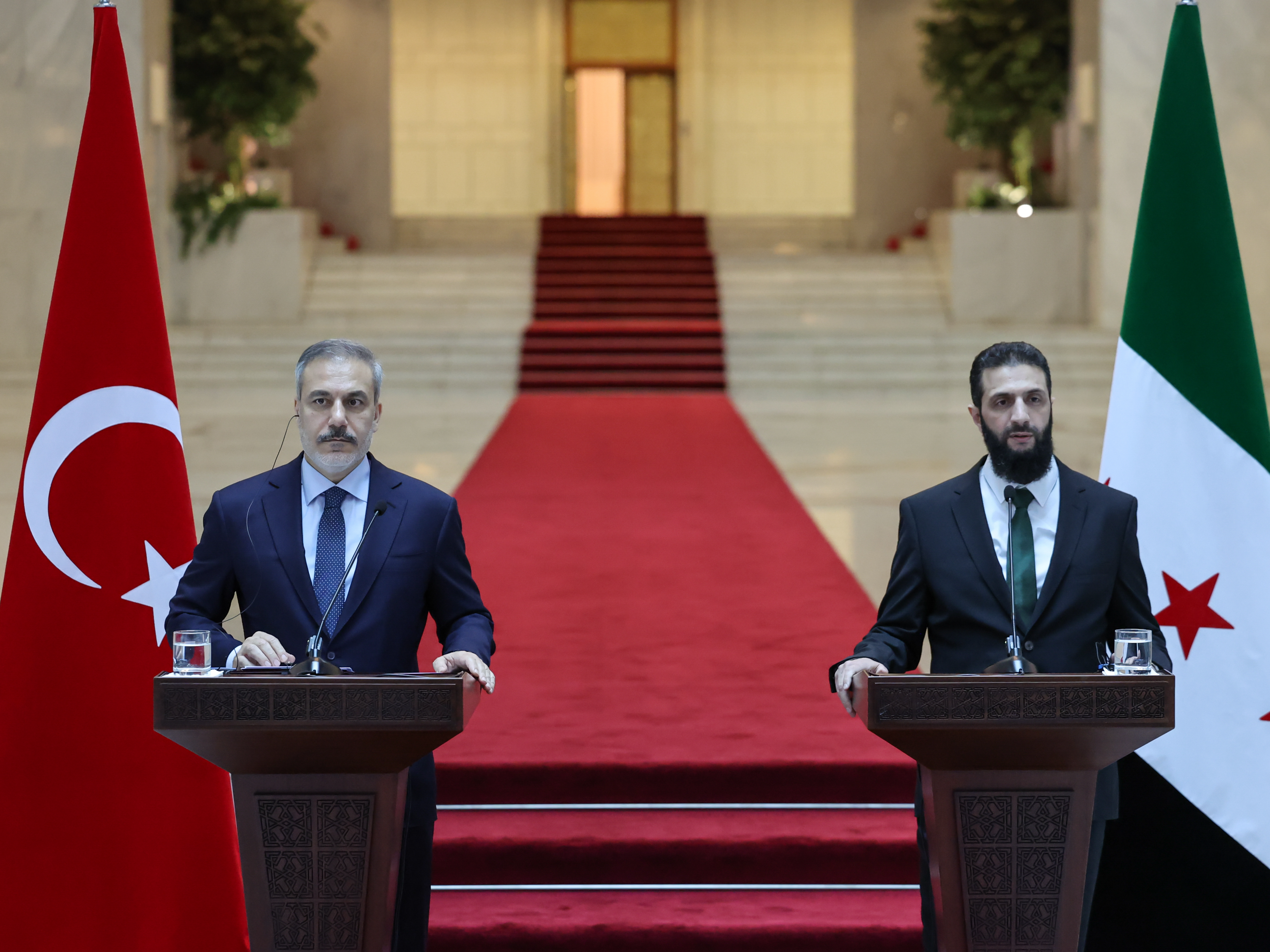 Suriye Cumhurbaşkanı PKK/YPG'yi yok edeceklerini açıkladı