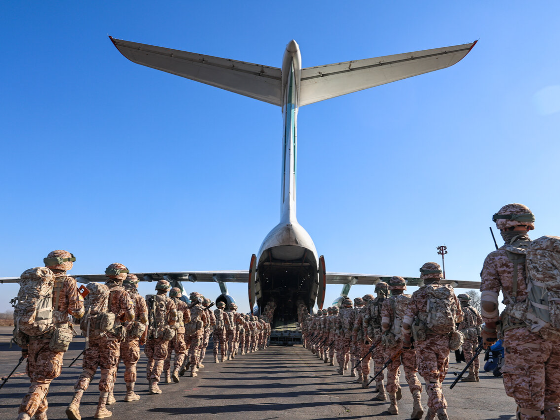 İran ülkenin güneybatısında hava savunma tatbikatı düzenliyor