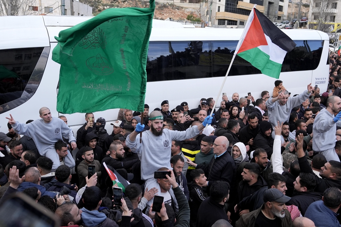 Hamas ile İsrail arasında esir takası gerçekleşiyor