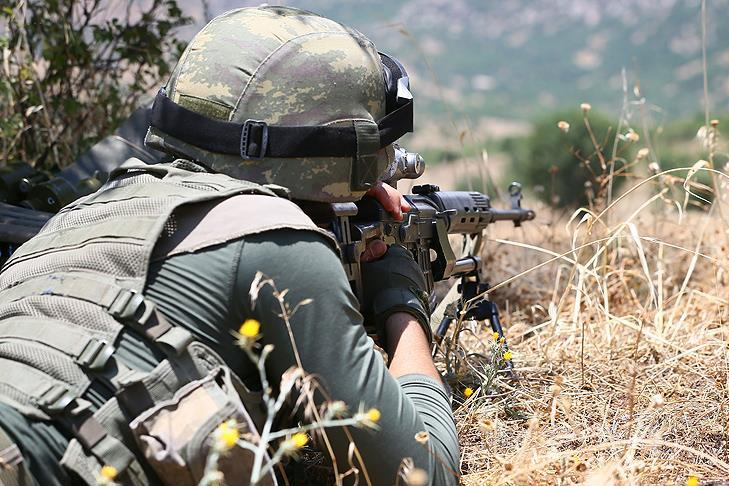Irak ve Suriye'nin kuzeyinde 15 terörist etkisiz hale getirildi