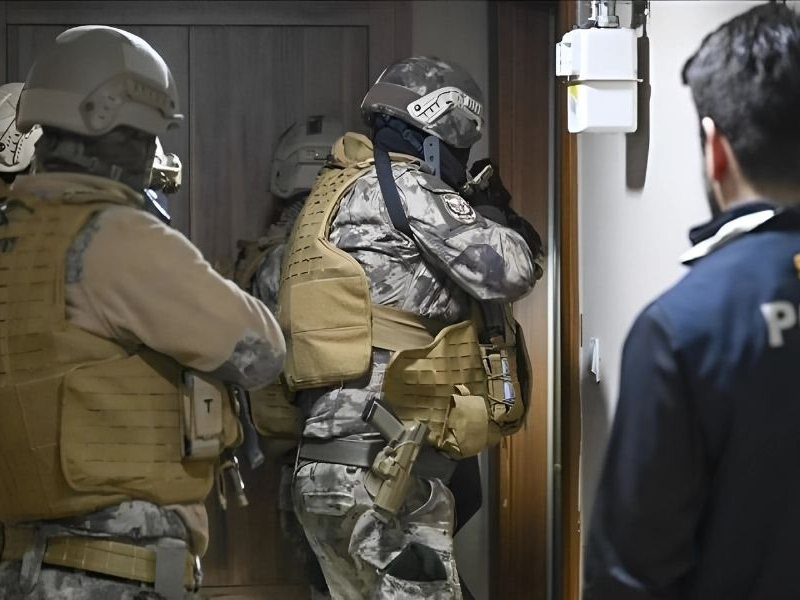 Panel kurarak kişisel veri çalanlara darbe! Operasyonlarda 44 kişi tutuklandı