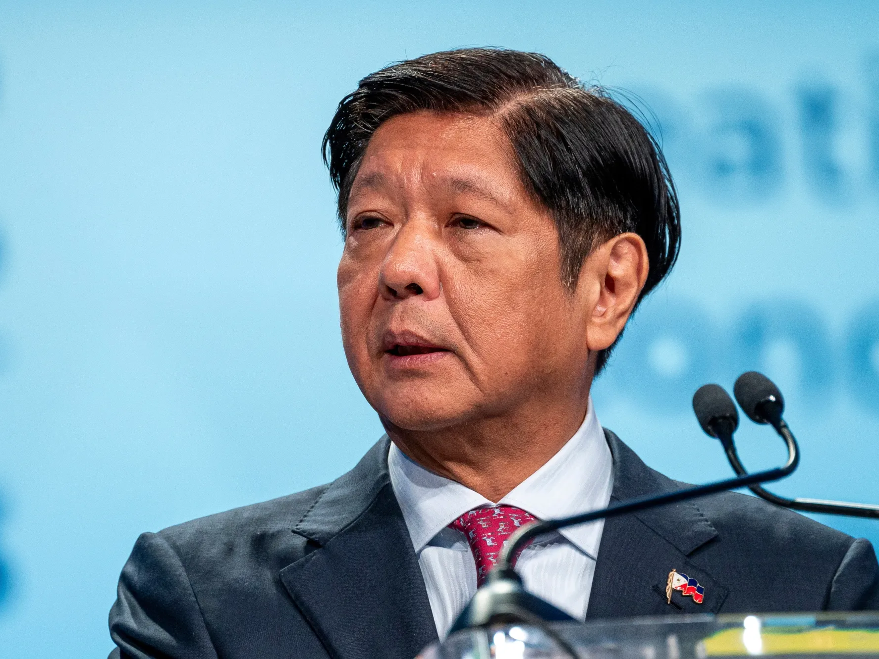 Filipinler Devlet Başkanı, Çin'e zeytin dalı uzattı