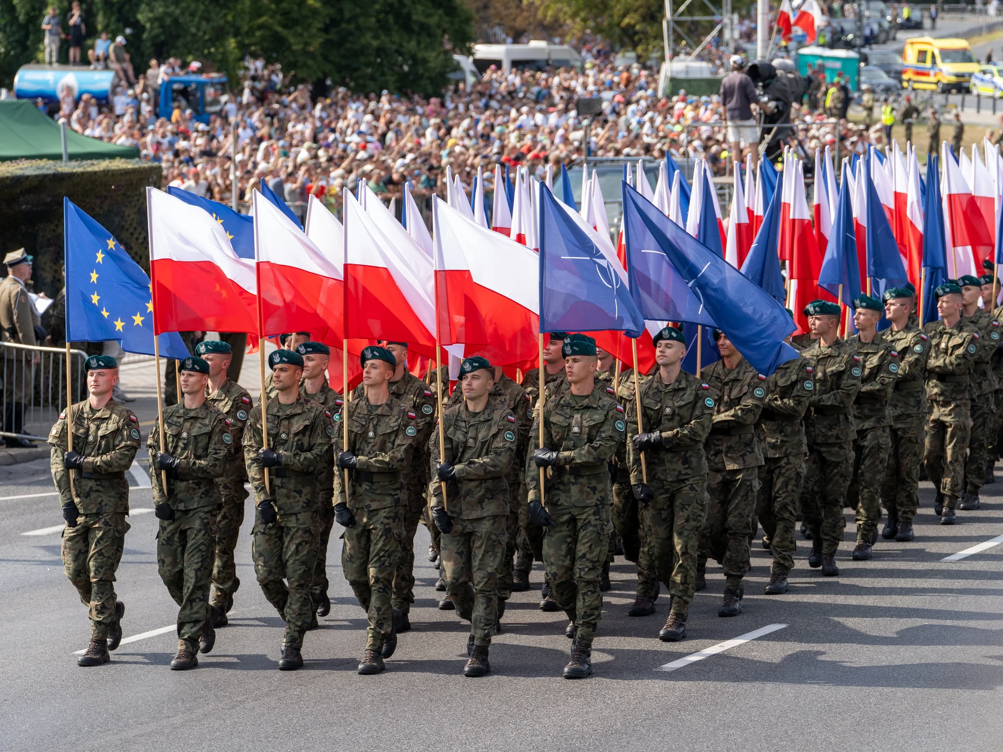 AB, İngiltere ve Norveç ile savunma işbirliği yapmak istiyor