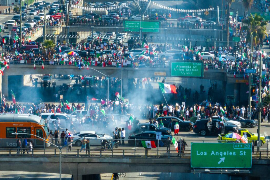 Donald Trump'ın başı göçmenlerle dertte: "ABD'yi biz var ettik!"