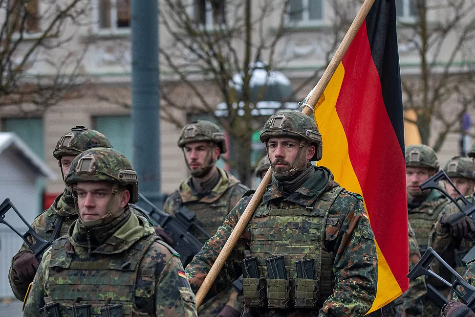 Almanya'dan 2.5 milyar avroluk silah siparişi