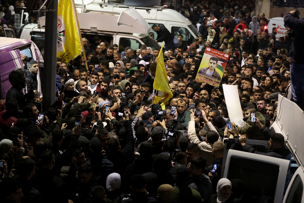 Hamas ile İsrail arasındaki esir takasının 3. turu tamamlandı: 110 Filistinli esir artık özgür