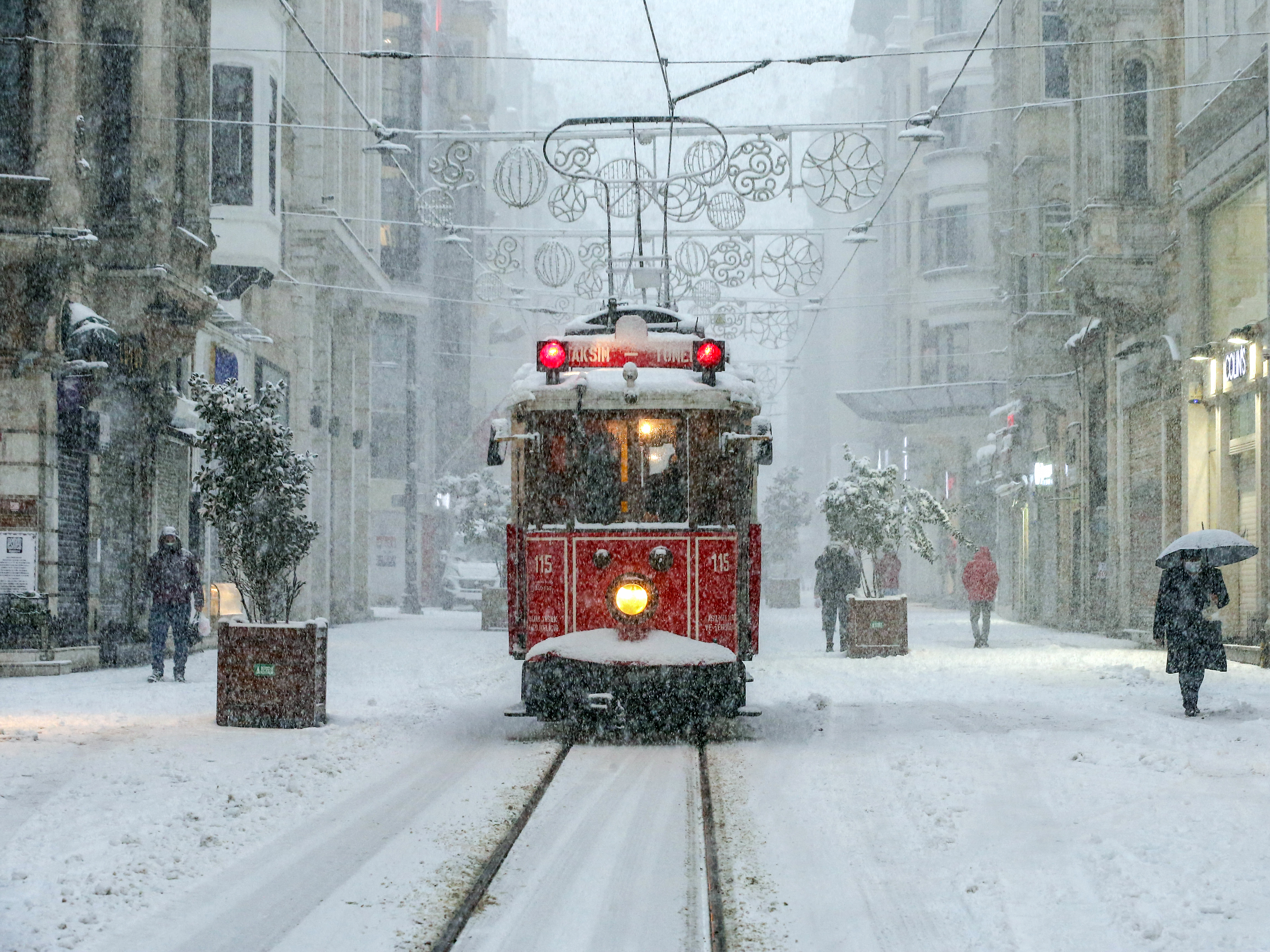 AKOM tarih verdi: İstanbul'a 5-6 Şubat'ta kar geliyor!