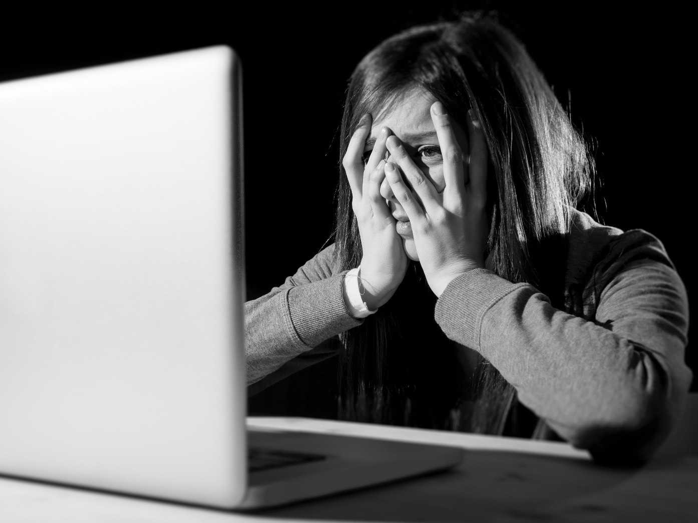 Siber zorbalık ve yasa dışı içeriklerle mücadelede 425 bin çağrı yanıtlandı