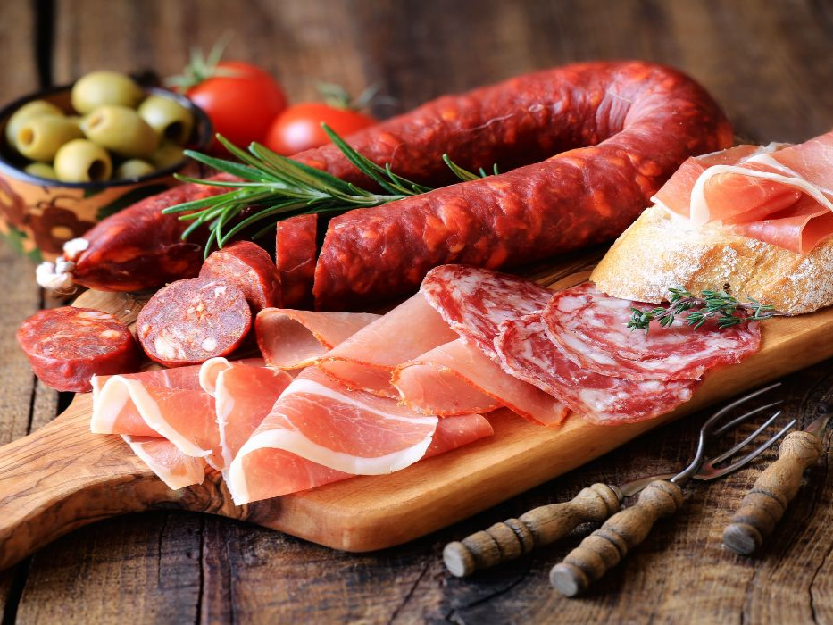 İşlenmiş kırmızı eti fazla tüketmek demans riskini artırıyor