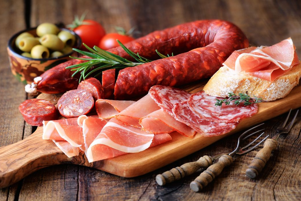 İşlenmiş kırmızı eti fazla tüketmek demans riskini artırıyor