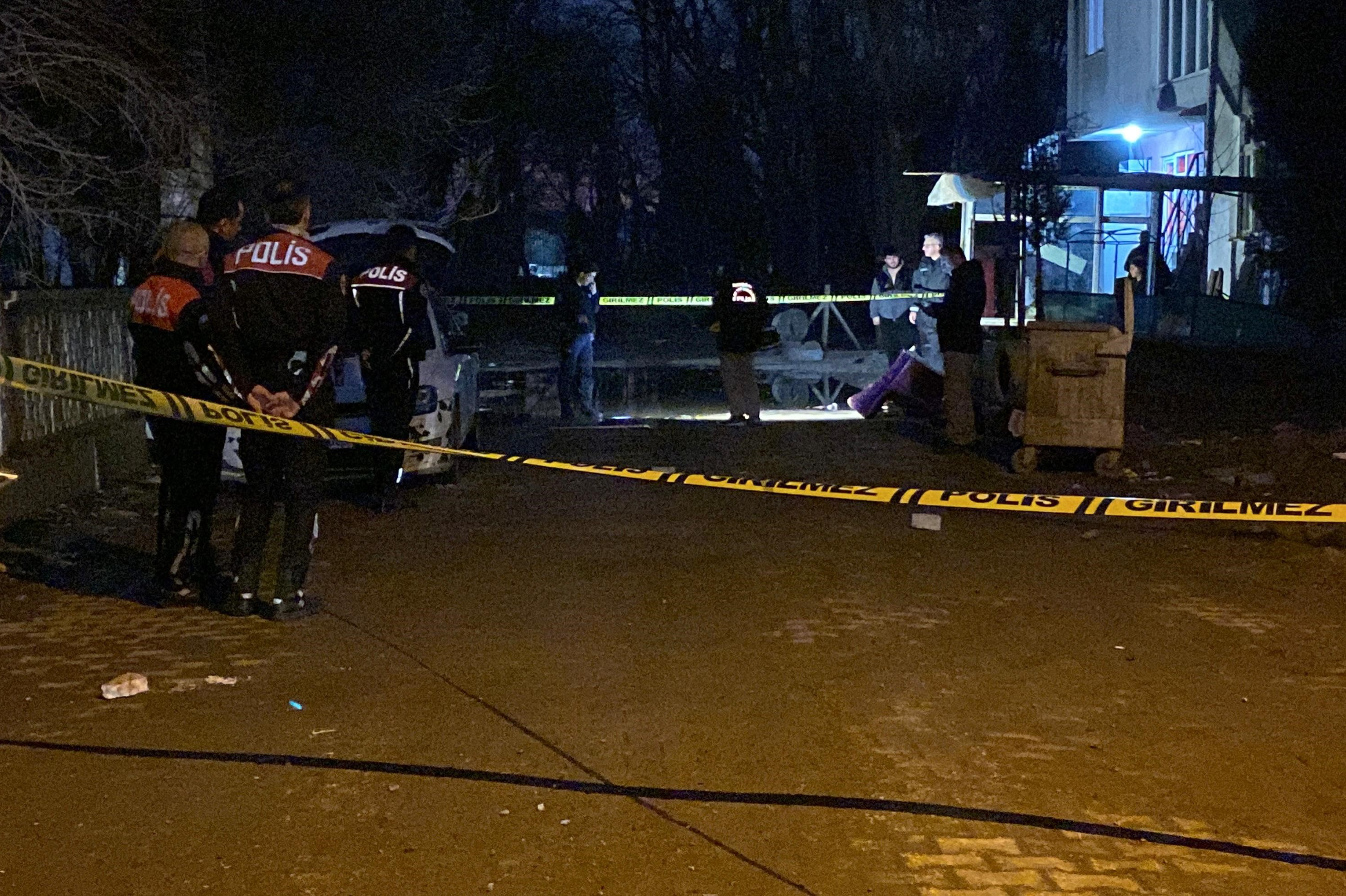 Kocaeli'de polise saldırı: 1 polis ve zanlı yaralandı, 4 kişi gözaltına alındı