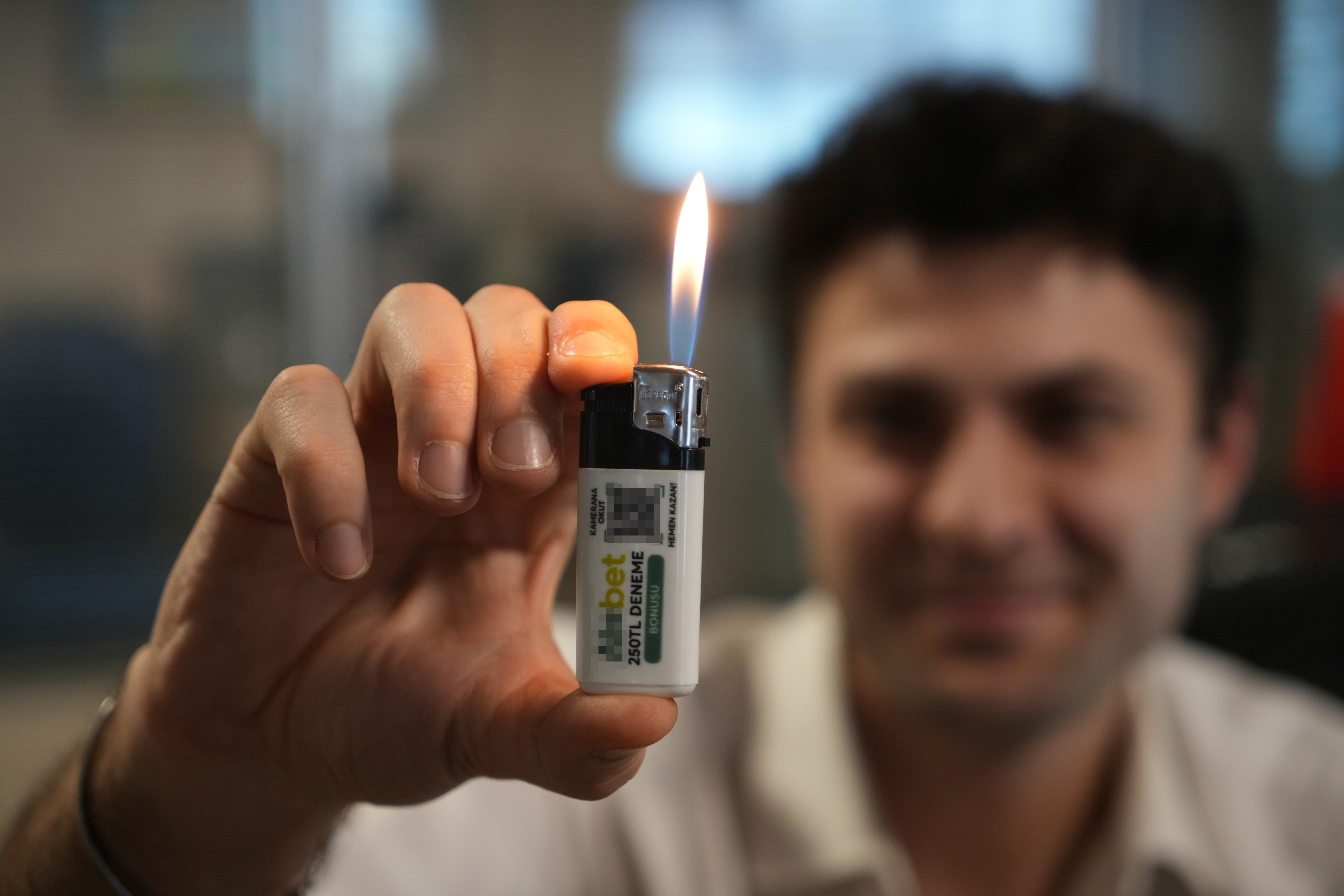 Yasadışı sanal kumar siteleri gençleri çakmaklarla ağına düşürüyor